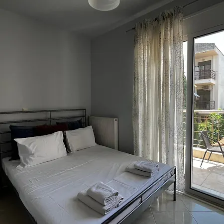 Apartament Comfortable Near The Nea Moudania