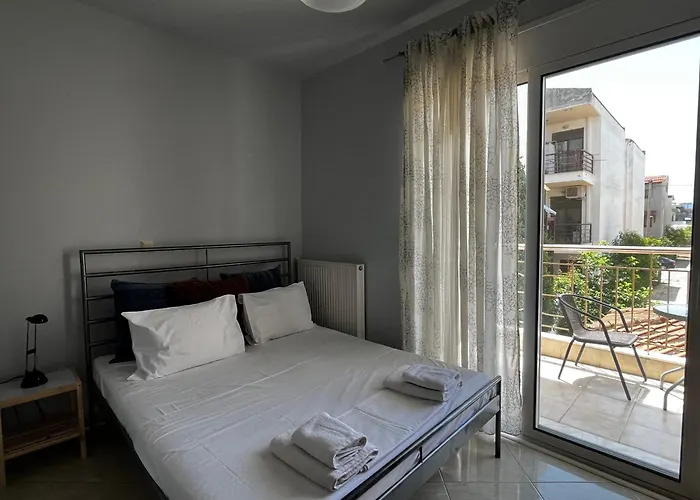 Daire Comfortable Near The Nea Moudania