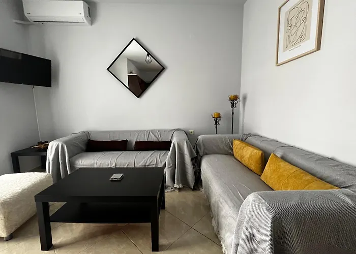 Comfortable Near The Daire